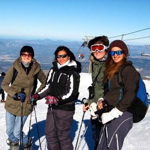 Ausflug im Winter zum Skifahren