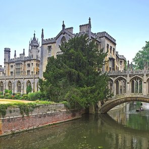 Ein Universitätsgebäude in Cambridge