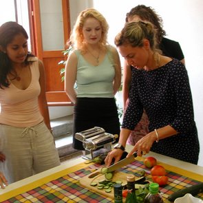 Teilnehmer im Kochkurs